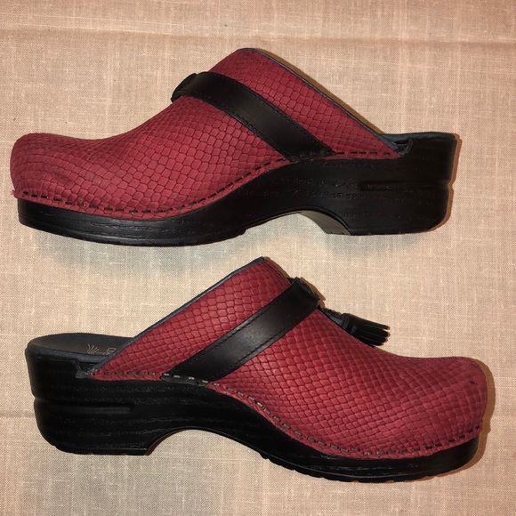 COPY - Dansko Shandi Red Print Snake Tassel Ring 38 - Picture 3 of 8